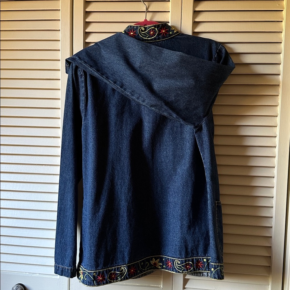 G Unit Fashions GORGEOUS embroidered denim jacket M - Picture 6 of 14